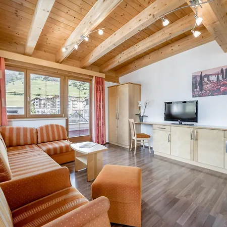Platöll Apartment *